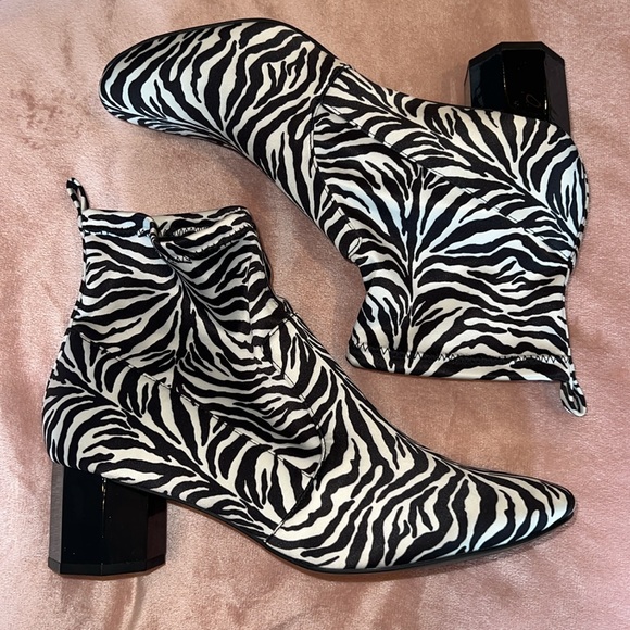 Katy Perry “Daina” Zebra Stretch Booties - Picture 3 of 4
